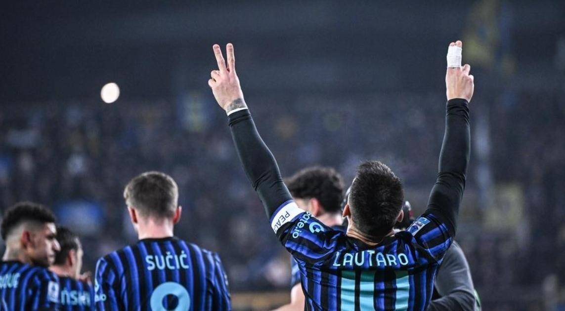 意甲变天！国米狂飙甩开双雄，米兰瘫了，那不勒斯悬在悬崖边